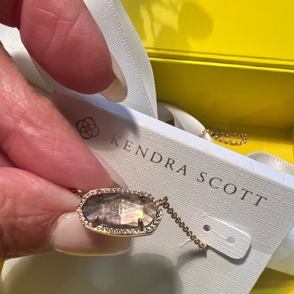 NWT Kendra Scott Retired Elisa Necklace Crystal Gray Illusion & Rose Gold RARE! - Picture 7 of 12